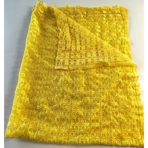 Vintage 70s curtain, bright yellow, net mesh, open weave single panel - Picture 8 of 9
